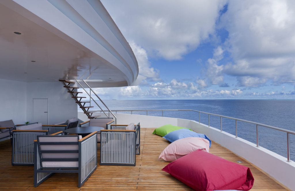 Maldives liveaboard diving with sharks, manta rays, and luxury yacht experience by Blue Obsession Travel